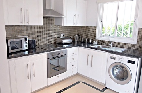 Pegeia Apartment | Coral Bay - Stunning 1 Bed Apartment - Amazing Sea Views - Communal Pool - Wifi