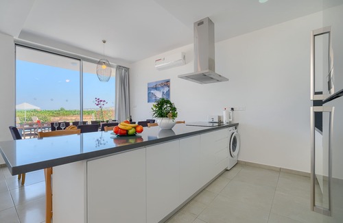 Pegeia House | Coral Beach Villa 5 Bedroom 5 Bathroom 200m from Coast 700m from Coralia Beach