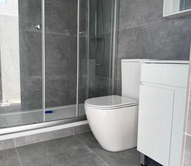 Kato Polemidia Apartment | Costas court