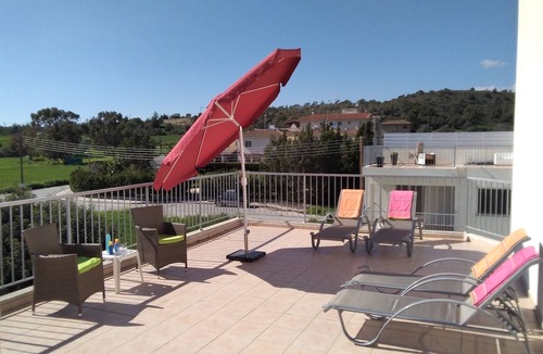 Alethriko Apartment | Cosy* Family friendly* 3BDR/Apartment With Pool - Free WIFI