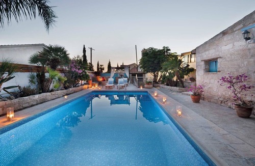 Pentakomo Apartment | Cottage Houses