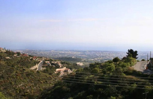 Tsada House | Cottage with Pool nestled in the Hills with Sea & City Views