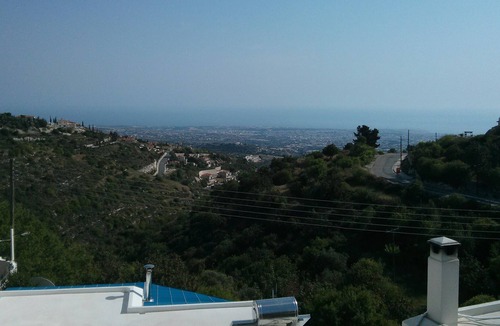 Tsada House | Cottage with Pool nestled in the Hills with Sea & City Views