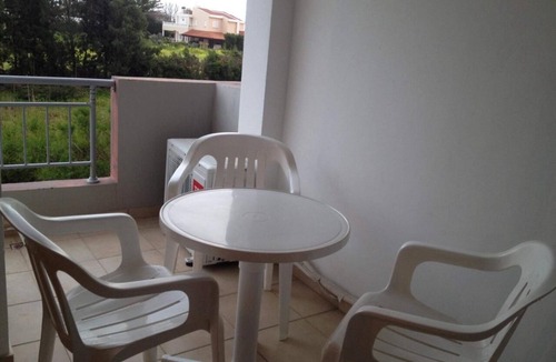 Chlorakas Apartment | Cozy 1BR close to all Amenities, Free Wi-Fi, Near Bus Stop