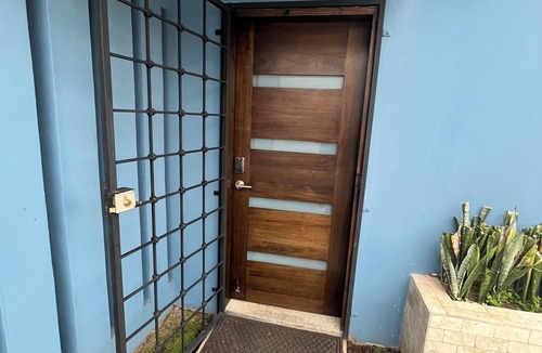 Managua House | Cozy 2-bedroom house in charming Ticuantepe with WiFi, AC