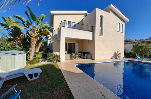 Tala House | Cozy 3 bedroom villa, with a Swimming pool, Sea View, Mountain View!