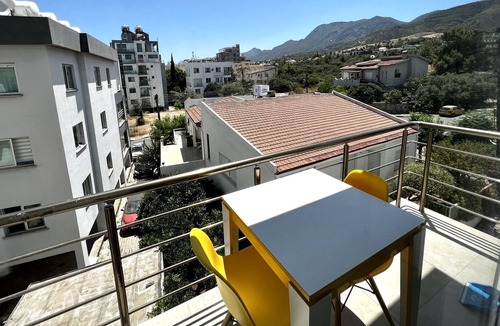 Kyrenia Apartment | Cozy and Central Flat, 8 min to the beach