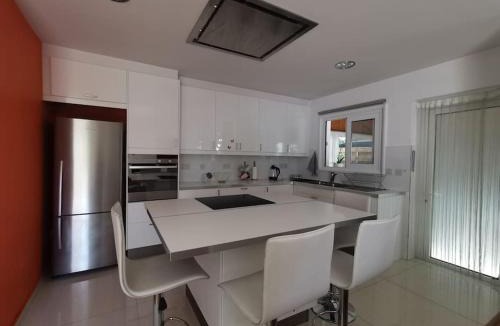 Latsia House | Cozy Family Home