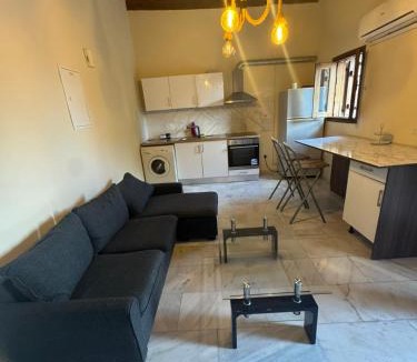 Marathounta Apartment | cozy house with indoor fireplace