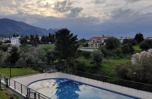 Karavas Condo | Cozy modern place 2 Beds in Girne+greenside View