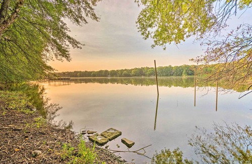 Scranton House | Deck + Fire Pit: Lakefront Hideaway in Scranton!