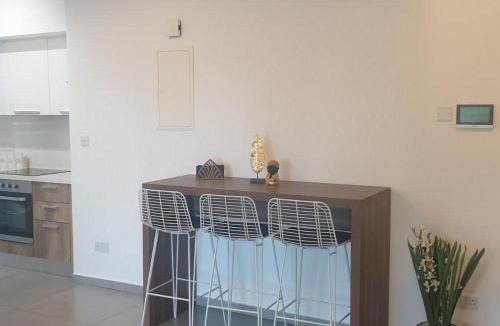 Ayios Dhometios Apartment | Deluxe 1 Bed Apt Ayios Dometios