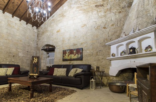 Agios Therapon Cottage | DIONI PALACE - ENHANCE YOUR SENSEs