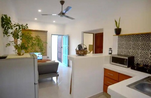 Granada House | Double Queen Suite near La Calzada/lake +30MB wifi