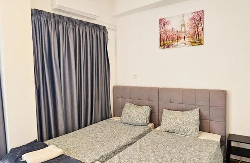 Larnaca City Centre House | Downtown Rooms, 200m from Marina Beach