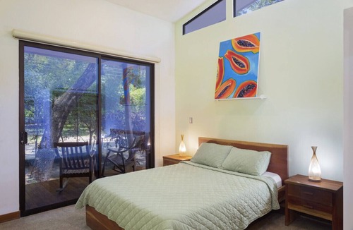 Playa Colorado House | Eco Casita 1.1 - Casa Madroño