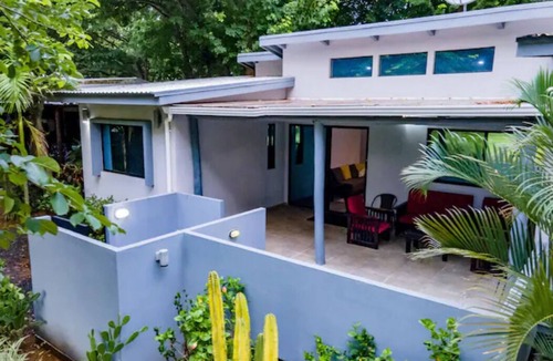Playa Colorado Apartment | Eco Casita Azul Golf View 5 min to the beach in Hacienda Iguana
