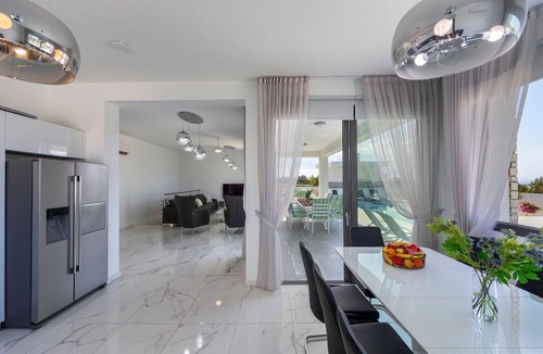 Pegeia Villa | Elegant Coral Bay Villa | Villa Pleiades | 5 Bedroom Villa | Modern Furnishings
