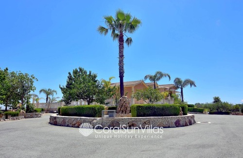 Kathikas Villa | Elegant Huge Villa Large Pool, Ideal For Weddings
