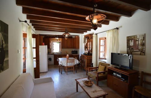 Goudi Apartment | Elpida's Stone Houses
