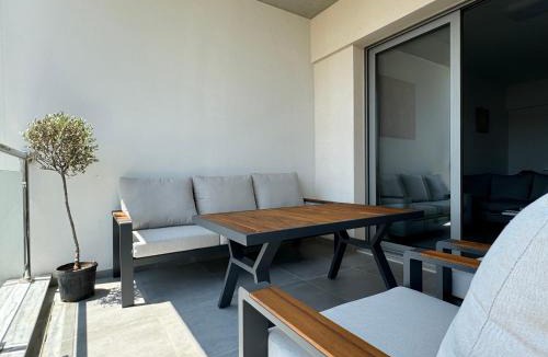 Universal Apartment | Elysia Park Premium