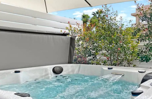 Skala House | Encino ® - luxury seaside suite