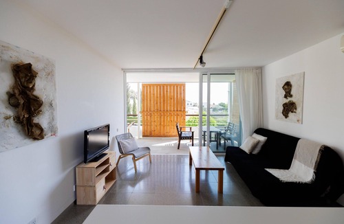 Pentakomo Apartment | Euploia | One-Bedroom Apartment, Art by PraXis Apartments
