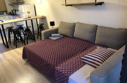 Paphos Apartment | Evitas House is in the heart of Kato Paphos ,4 minutes walk to the sea!