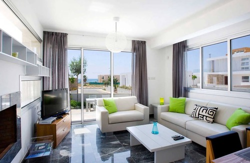 Paphos Villa | Exclusive Luxury Beach Villas - Tourist Beach Location - Prime Tourist Area