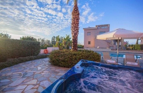Polis Villa | Exclusive Private Sandy Beach - 4 Bed Villa - Heated Pool - Hot Tub -Games Room