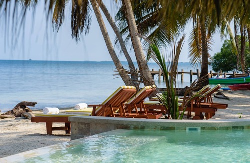 Pearl Lagoon Resort | Exclusive Private Island