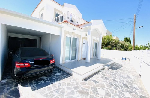 Pyla Villa | Exclusive Villa Larnaca Exclusive - Big Pool Private - 8+ sleeps - 2 min Beach