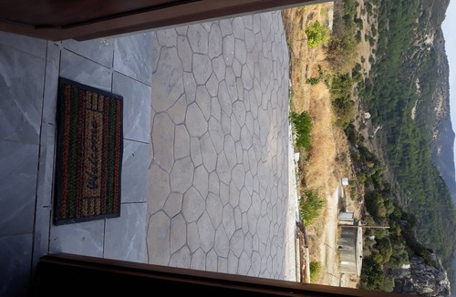 Vasa Koilaniou Apartment | EXTREME VIEW CAFE RESTAURANT AND ROOMS TO LET