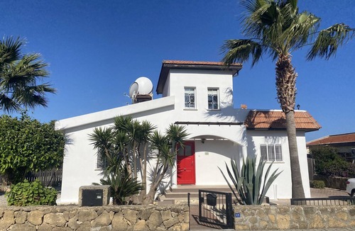 Kyrenia District Villa | Family, friendly Nutshell villa is situated in a quiet cul-de-sac in Karsiyaka.