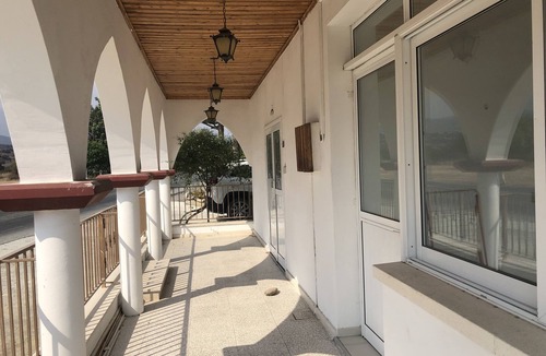 Moni House | Family holiday home.