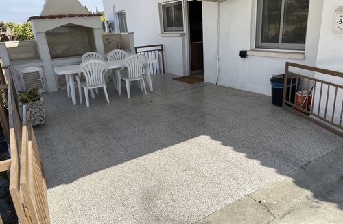 Moni House | Family holiday home.