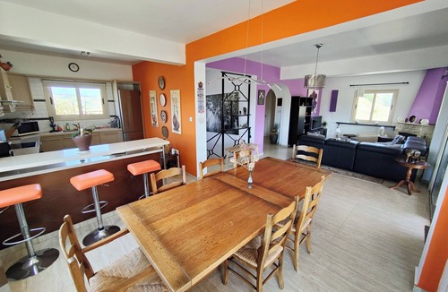 Pano Arodhes Villa | Family-sized charming villa with Large pool, BBQ area and table tennis