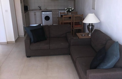 Peyia Town Apartment | Fantastic Outdoor Space (WIFI & Smart TV)