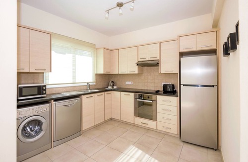 Protaras Villa | Fantastic villa with 3 bedrooms all with ensuite, roof terrace and private pool