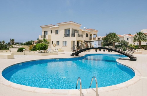Paphos Apartment | Faros Village 1 Bedroom Flat near the seafront in Paphos
