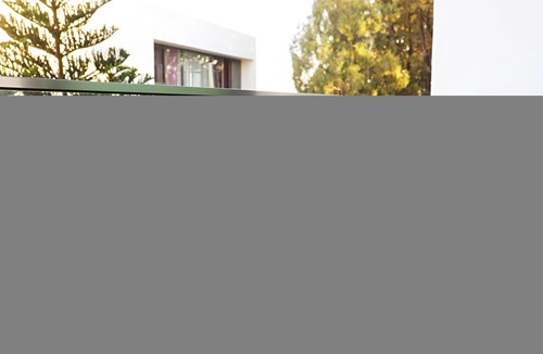 Yenisehir Apartment | Flat w Balcony in Lefkosa, 5 min to Kyrenia Gate