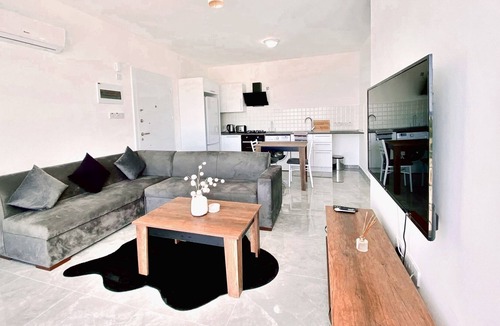 Edremit Apartment | Flat with Sea View Close to Beach in Edremit