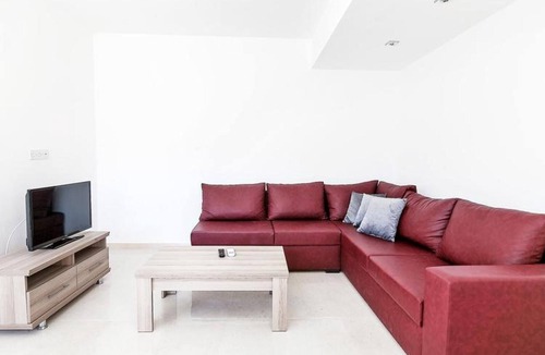 Zeytinlik Apartment | Flat with Shared Pool and Nature View in Kyrenia