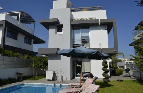 Pyrgos Villa | Fleur De Mer Villa in Hi-Tech Style