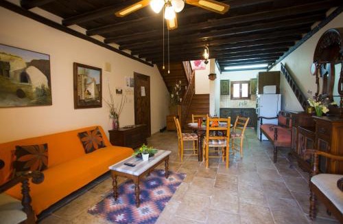 Pentakomo House | George Houses