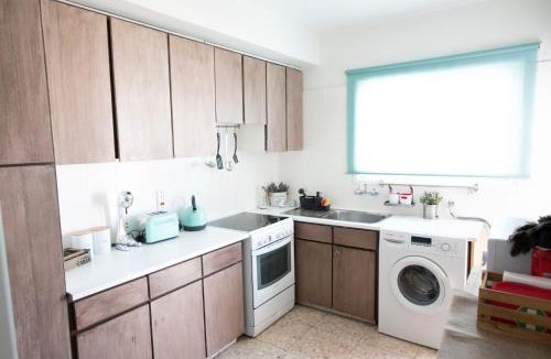 Nicosia Apartment | Glabur Stays - The Cozy 2 BDR - Nicosia City, Free Parking & Wifi, Welcomes You!