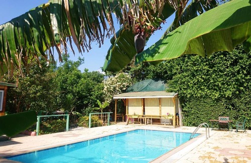 Yesiltepe House | Green Bungalow