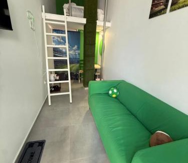 Larnaca City Centre Apartment | GREEN Cabin-Larnaca Centrum