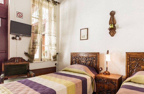 Yenisehir Bed & Breakfast | GUL HANIM HOUSE BOUTIQUE HOTEL WHITE ROSE ROOM in the walled city Nicosia