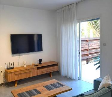Universal House | H&O Poolside Maisonette at Paradise Gardens, Paphos